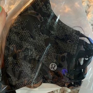 lululemon mask *sold out*